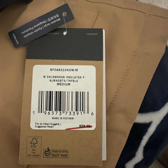 New w/Tags The North Face Men's Coldworks Parka - Picture 3 of 3